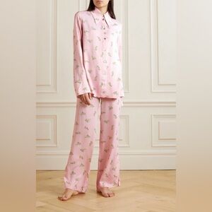 SLEEPER
Floral Satin Pajama Set in Pink Floral Sz XS
